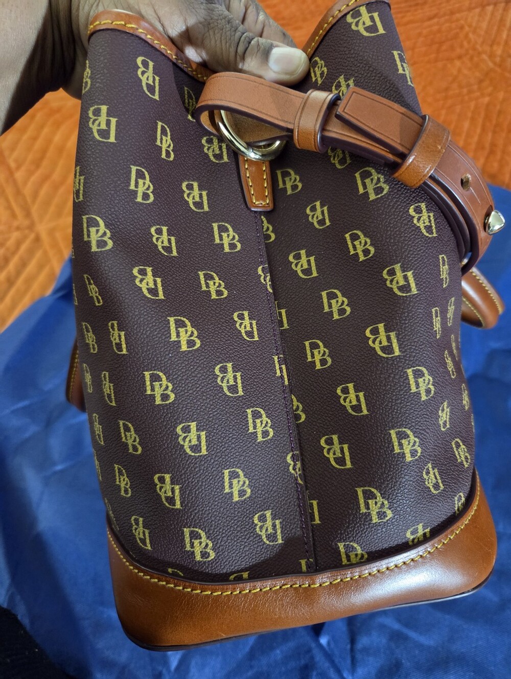 Dooney And Bourke Perry GRETTA SATCHEL BORDEAUX - Picture 2 of 8